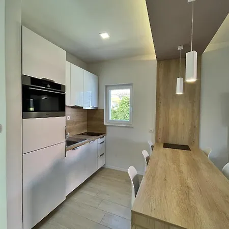 Ursula Apartamento Trogir